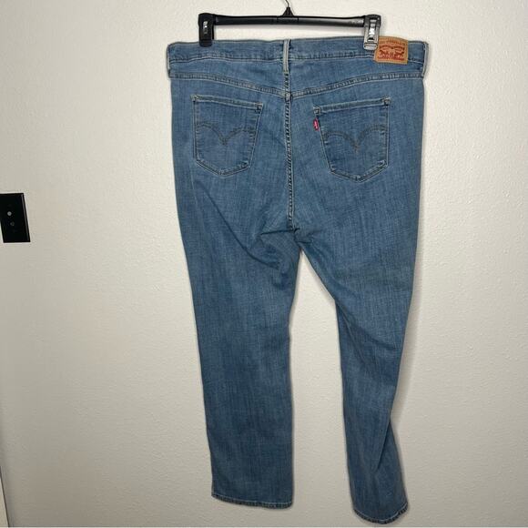 Levi's Classic Straight Leg Light Blue Wash Jeans Women's Plus size 22W - Picture 2 of 8